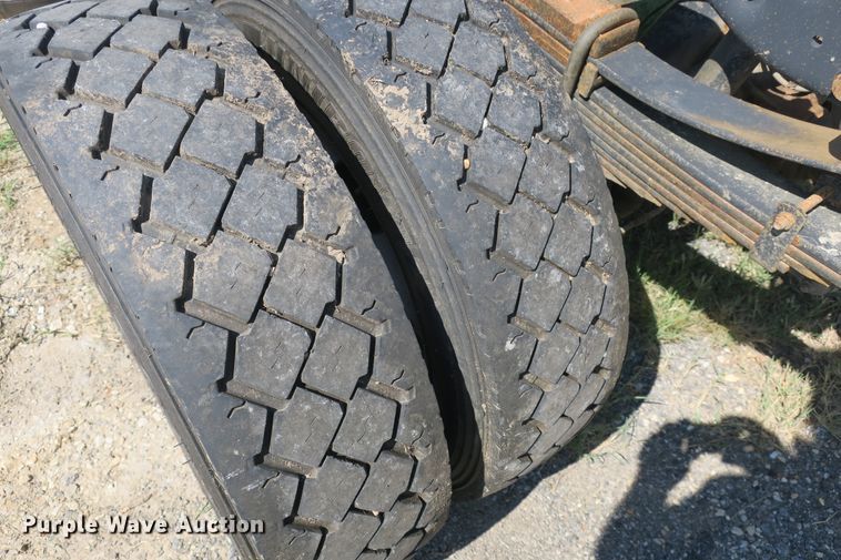 image for item DB10200 2011 Ford F550 truck cab and chassis