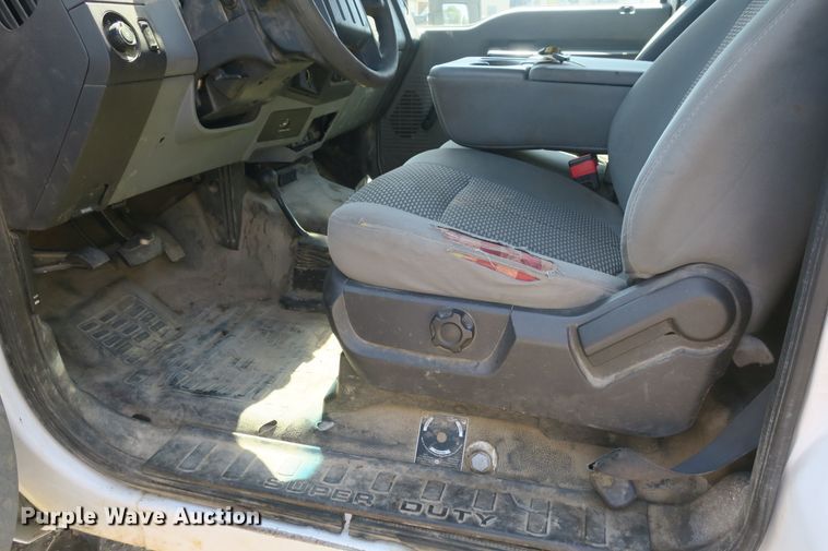 image for item DB10200 2011 Ford F550 truck cab and chassis