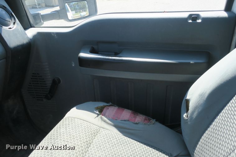 image for item DB10200 2011 Ford F550 truck cab and chassis