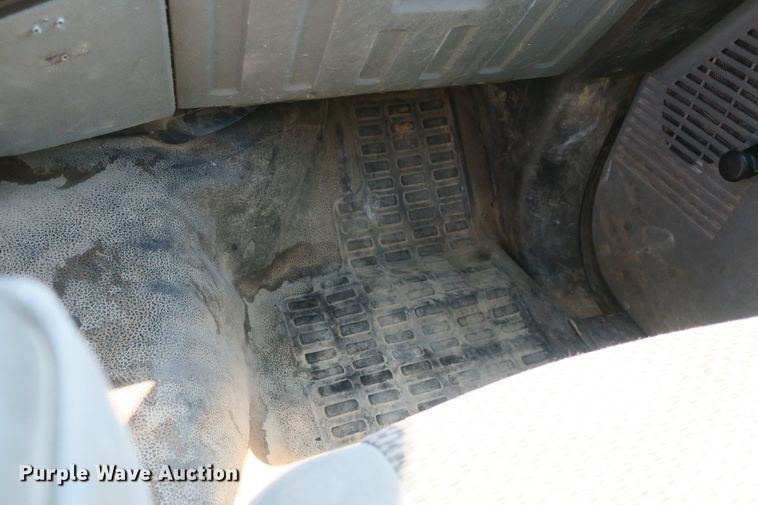 image for item DB10200 2011 Ford F550 truck cab and chassis