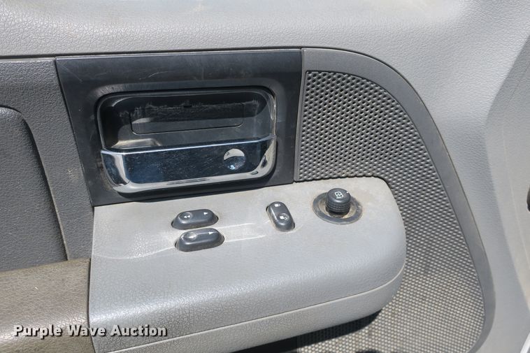 image for item DB10201 2007 Ford F150 pickup truck