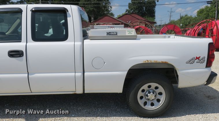 image for item DB10204 2006 Chevrolet Silverado 1500 Ext. Cab pickup truck