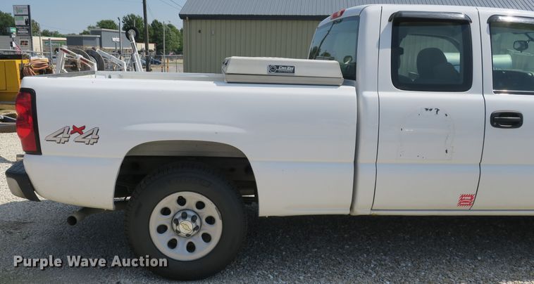 image for item DB10204 2006 Chevrolet Silverado 1500 Ext. Cab pickup truck