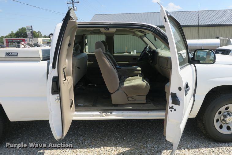 image for item DB10204 2006 Chevrolet Silverado 1500 Ext. Cab pickup truck