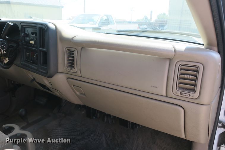 image for item DB10204 2006 Chevrolet Silverado 1500 Ext. Cab pickup truck