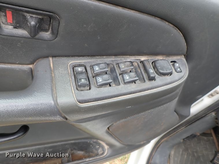 image for item DB7737 2005 Chevrolet Silverado 2500HD Crew Cab pickup truck