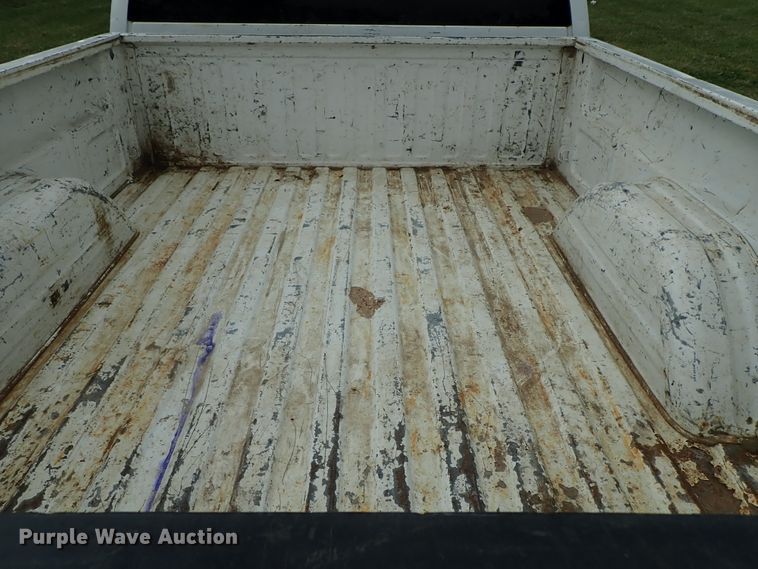 image for item DB7737 2005 Chevrolet Silverado 2500HD Crew Cab pickup truck