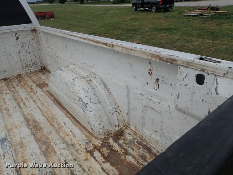 image for item DB7737 2005 Chevrolet Silverado 2500HD Crew Cab pickup truck