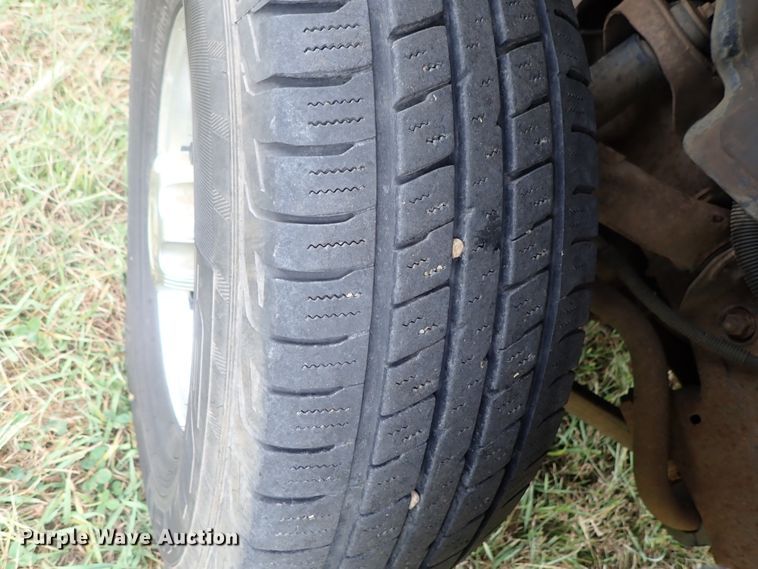 image for item DB7737 2005 Chevrolet Silverado 2500HD Crew Cab pickup truck