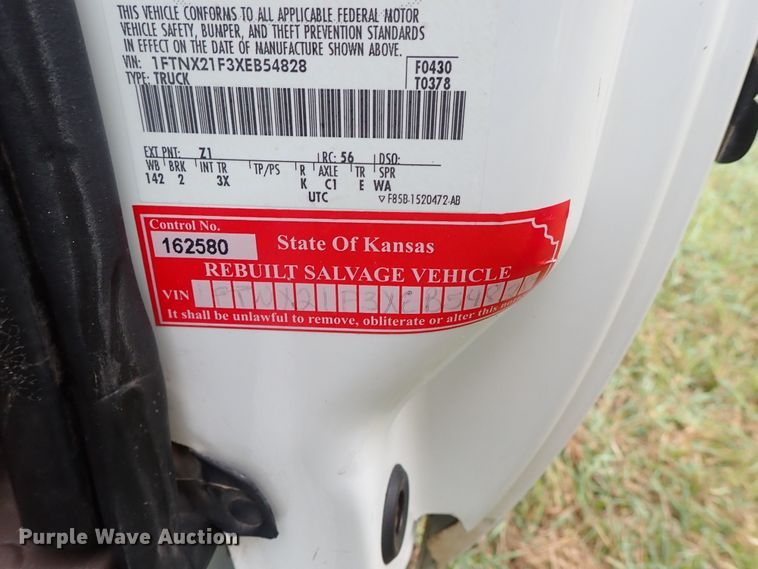 image for item DB7739 1999 Ford F250 Super Duty SuperCab flatbed pickup truck