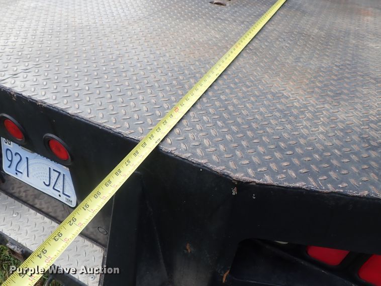 image for item DB7739 1999 Ford F250 Super Duty SuperCab flatbed pickup truck