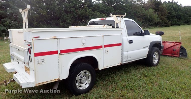 image for item DB7740 2006 Chevrolet Silverado 2500HD utility bed pickup truck