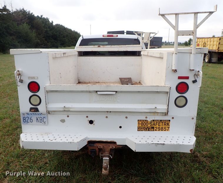 image for item DB7740 2006 Chevrolet Silverado 2500HD utility bed pickup truck