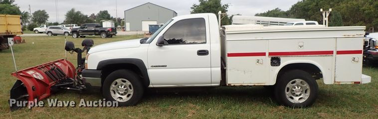 image for item DB7740 2006 Chevrolet Silverado 2500HD utility bed pickup truck