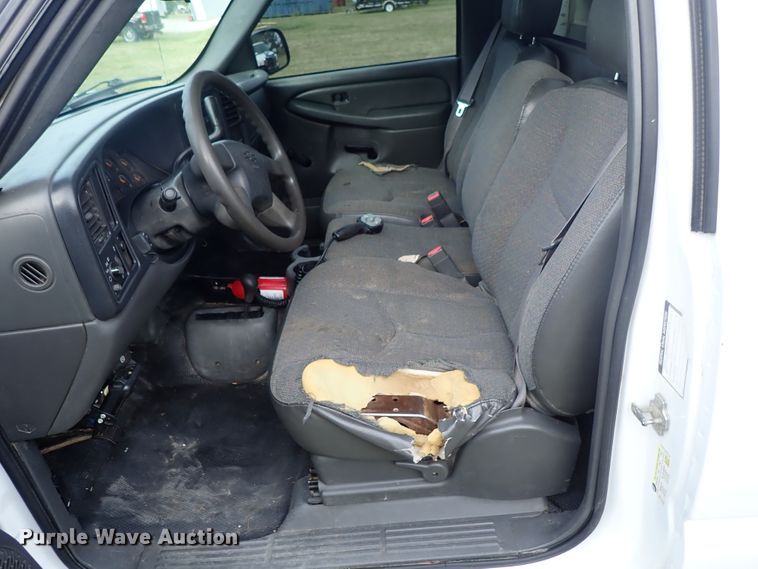 image for item DB7740 2006 Chevrolet Silverado 2500HD utility bed pickup truck