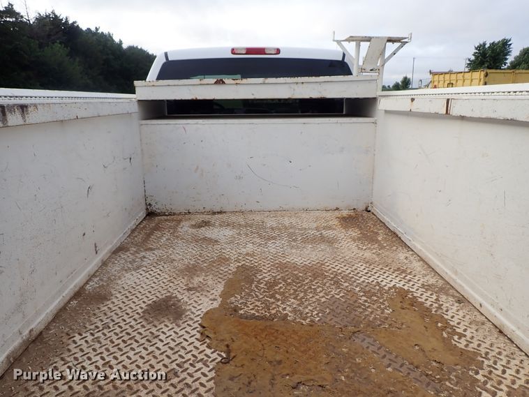 image for item DB7740 2006 Chevrolet Silverado 2500HD utility bed pickup truck