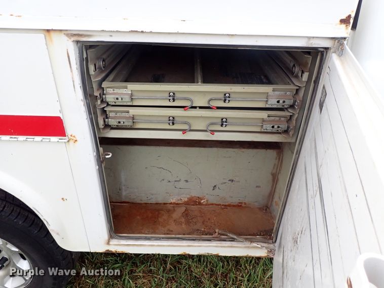 image for item DB7740 2006 Chevrolet Silverado 2500HD utility bed pickup truck