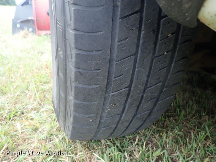 image for item DB7740 2006 Chevrolet Silverado 2500HD utility bed pickup truck