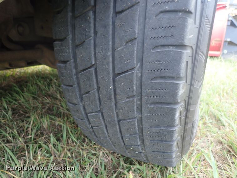 image for item DB7740 2006 Chevrolet Silverado 2500HD utility bed pickup truck