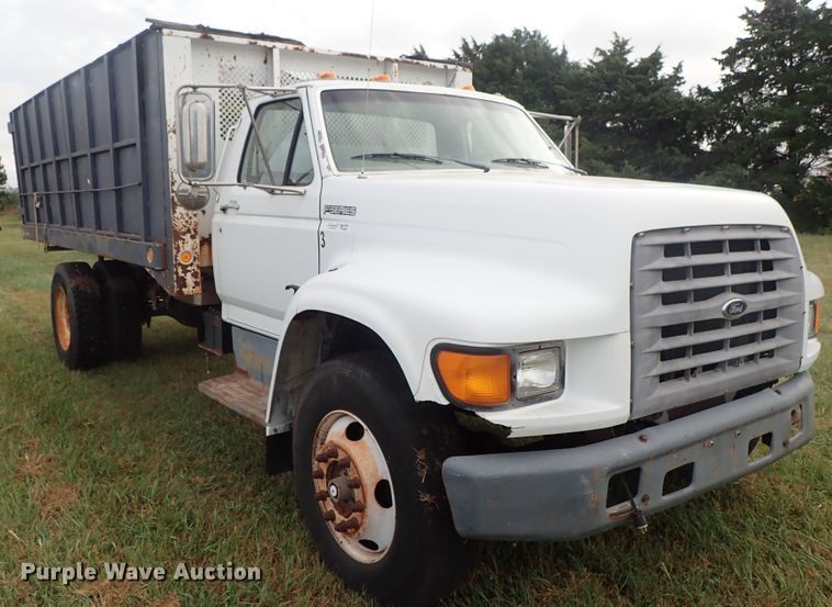 image for item DB7745 1999 Ford F800 dump truck