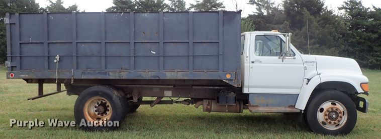 image for item DB7745 1999 Ford F800 dump truck