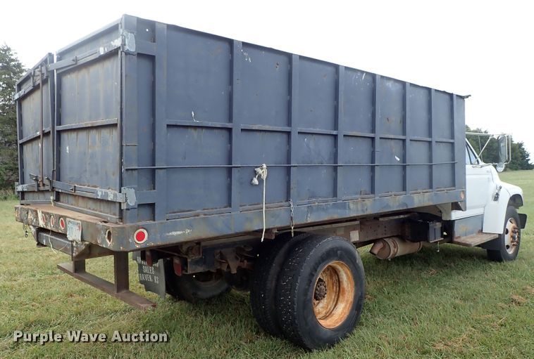 image for item DB7745 1999 Ford F800 dump truck