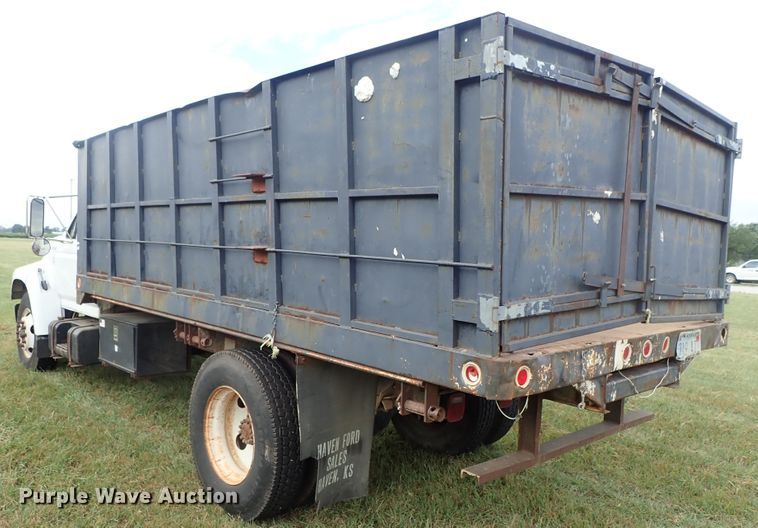 image for item DB7745 1999 Ford F800 dump truck