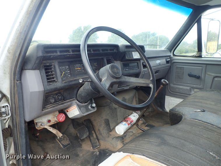 image for item DB7745 1999 Ford F800 dump truck