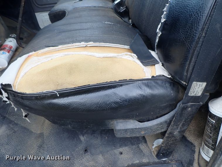 image for item DB7745 1999 Ford F800 dump truck