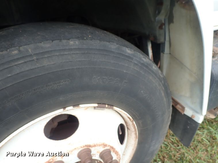 image for item DB7745 1999 Ford F800 dump truck