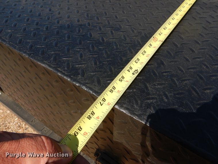 image for item DD4452 2005 Chevrolet Silverado 2500HD Ext. Cab flatbed pickup truck