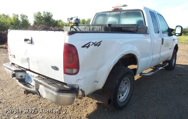image for item DE2375 2003 Ford F250 Super Duty SuperCab pickup truck