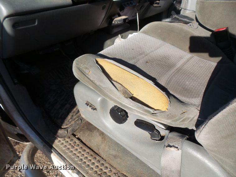 image for item DE2375 2003 Ford F250 Super Duty SuperCab pickup truck