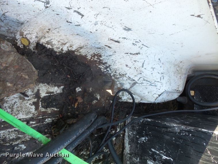 image for item DE2375 2003 Ford F250 Super Duty SuperCab pickup truck