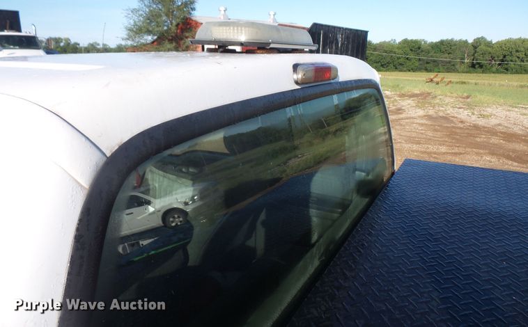 image for item DE2375 2003 Ford F250 Super Duty SuperCab pickup truck