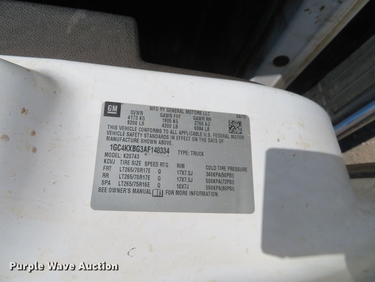 image for item DE6865 2010 Chevrolet Silverado 2500HD LT Crew Cab pickup truck