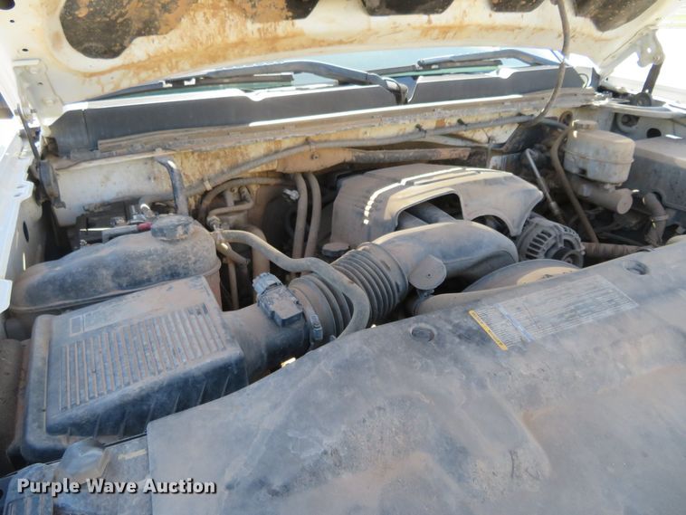 image for item DE6865 2010 Chevrolet Silverado 2500HD LT Crew Cab pickup truck