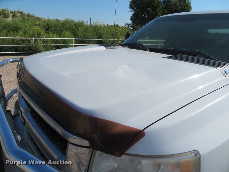 image for item DE6865 2010 Chevrolet Silverado 2500HD LT Crew Cab pickup truck