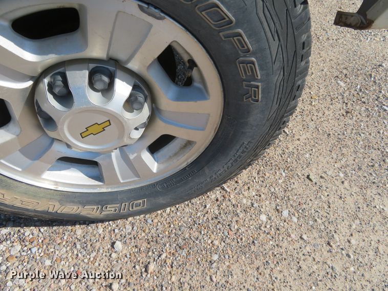 image for item DE6865 2010 Chevrolet Silverado 2500HD LT Crew Cab pickup truck