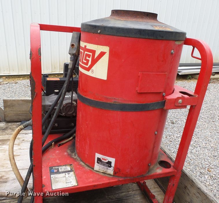 image for item DE7958 Hotsy 1.10-5660 pressure washer