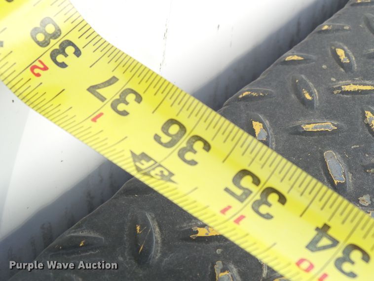 image for item DE7977 2013 International DuraStar 4300 utility truck with crane