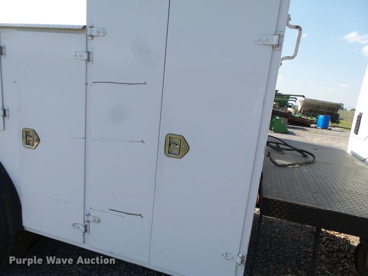 image for item DE7977 2013 International DuraStar 4300 utility truck with crane