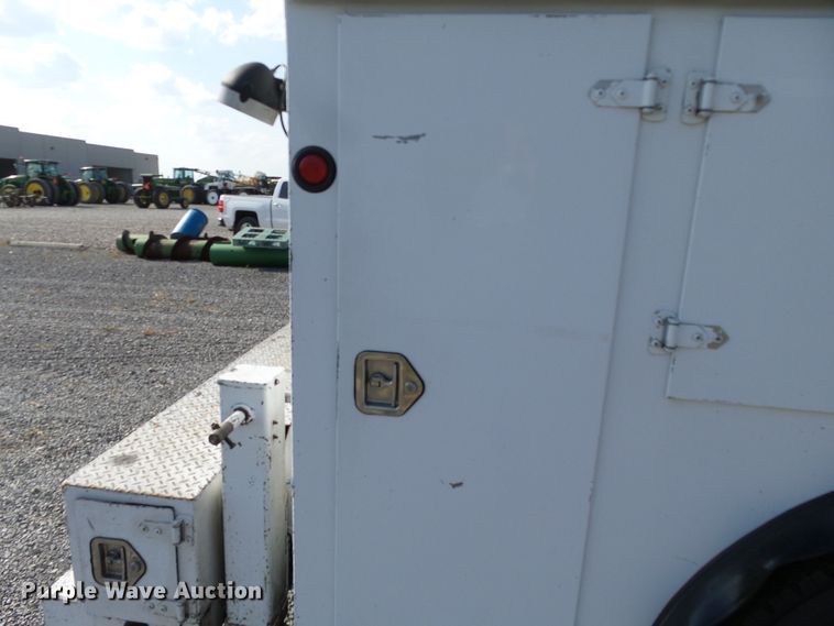 image for item DE7977 2013 International DuraStar 4300 utility truck with crane