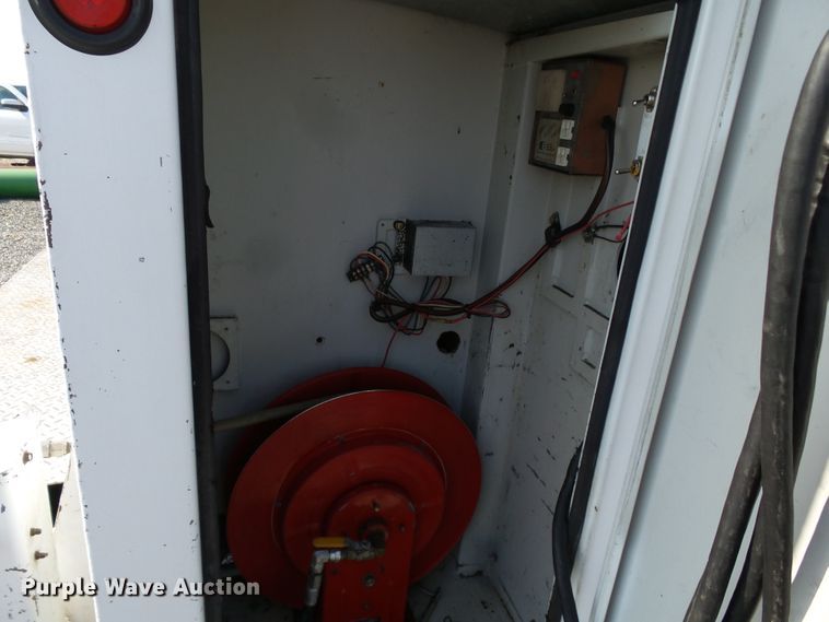 image for item DE7977 2013 International DuraStar 4300 utility truck with crane