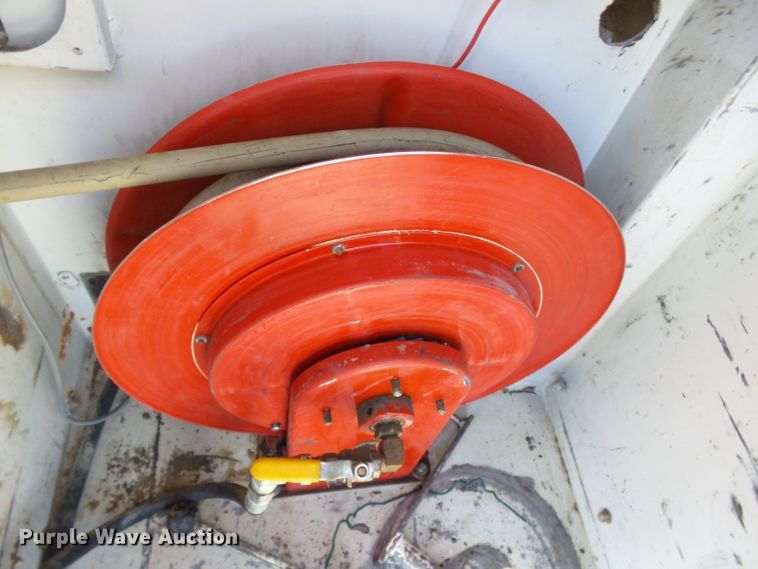 image for item DE7977 2013 International DuraStar 4300 utility truck with crane