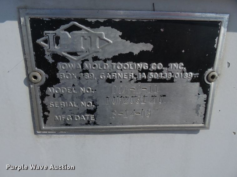 image for item DE7977 2013 International DuraStar 4300 utility truck with crane