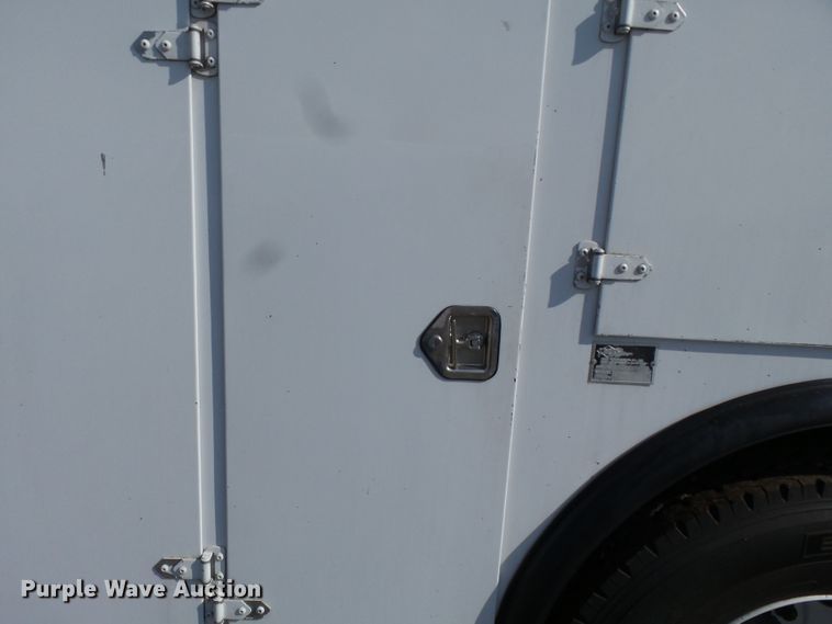 image for item DE7977 2013 International DuraStar 4300 utility truck with crane