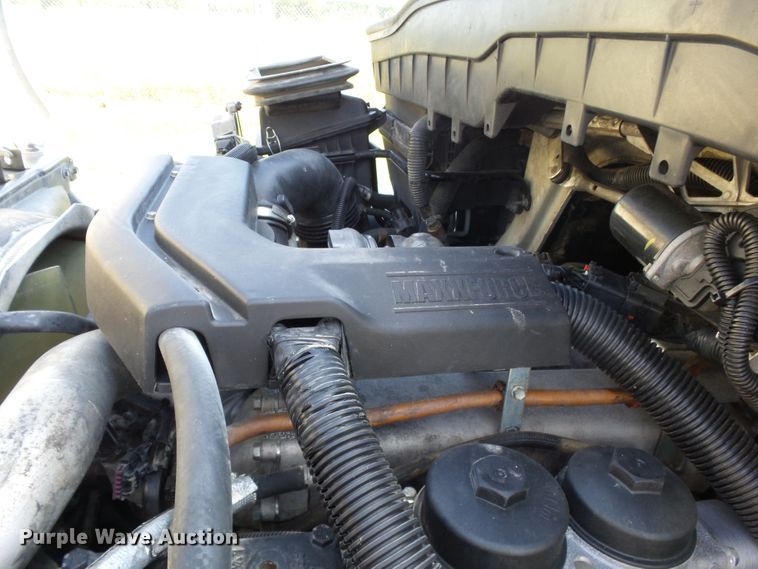 image for item DE7977 2013 International DuraStar 4300 utility truck with crane