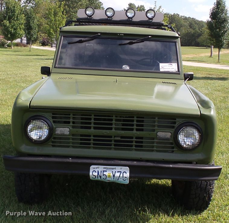 image for item DE7980 1967 Ford Bronco SUV