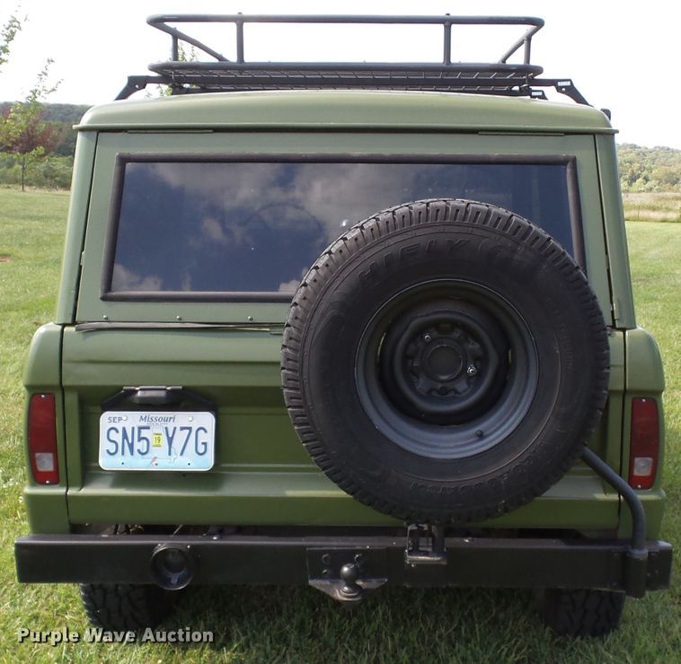 image for item DE7980 1967 Ford Bronco SUV